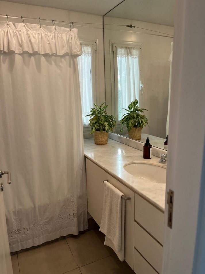 CASA EN VENTA 4 AMB CON PISCINA EN RUMENCO