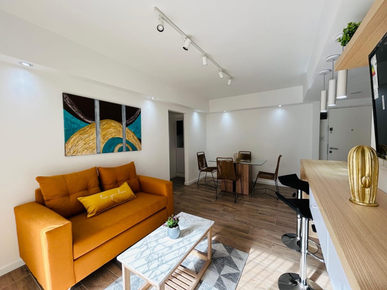 DEPARTAMENTO 2 AMB AL FRENTE CON BALCON VISTA LATERAL AL MAR PLAZA COLON