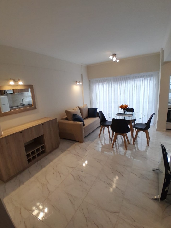 IMPERDIBLE!!! MONOAMBIENTE EXTERNO CON BALCON SALIENTE PLAZA COLON