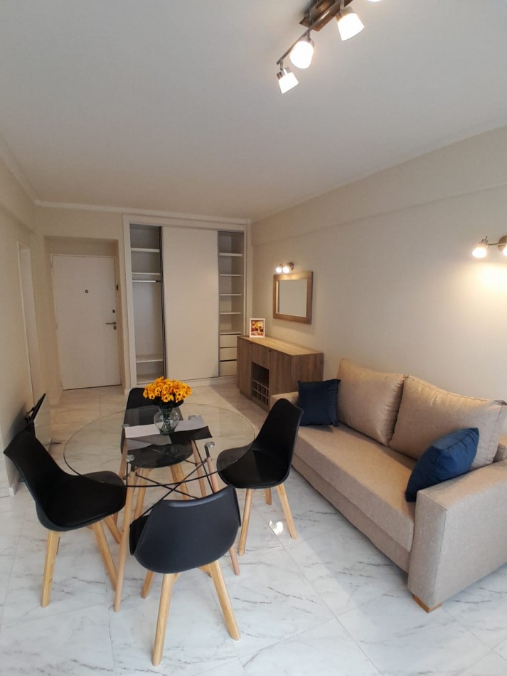 IMPERDIBLE!!! MONOAMBIENTE EXTERNO CON BALCON SALIENTE PLAZA COLON