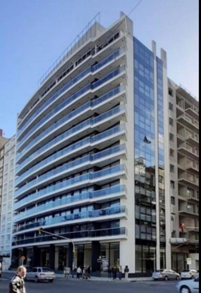 EDIFICIO NOVECCENTO!!! DEPTO 2 AMB C VISTA PANORAMICA FRENTE A PLAZA COLON