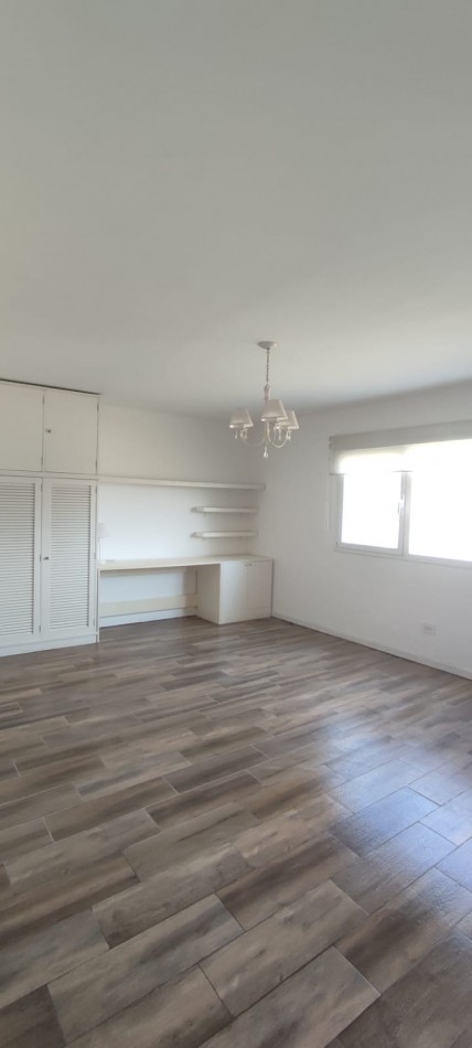 ALQUILER 24 MESES CASA CON PISCINA EN ARENAS DEL SUR