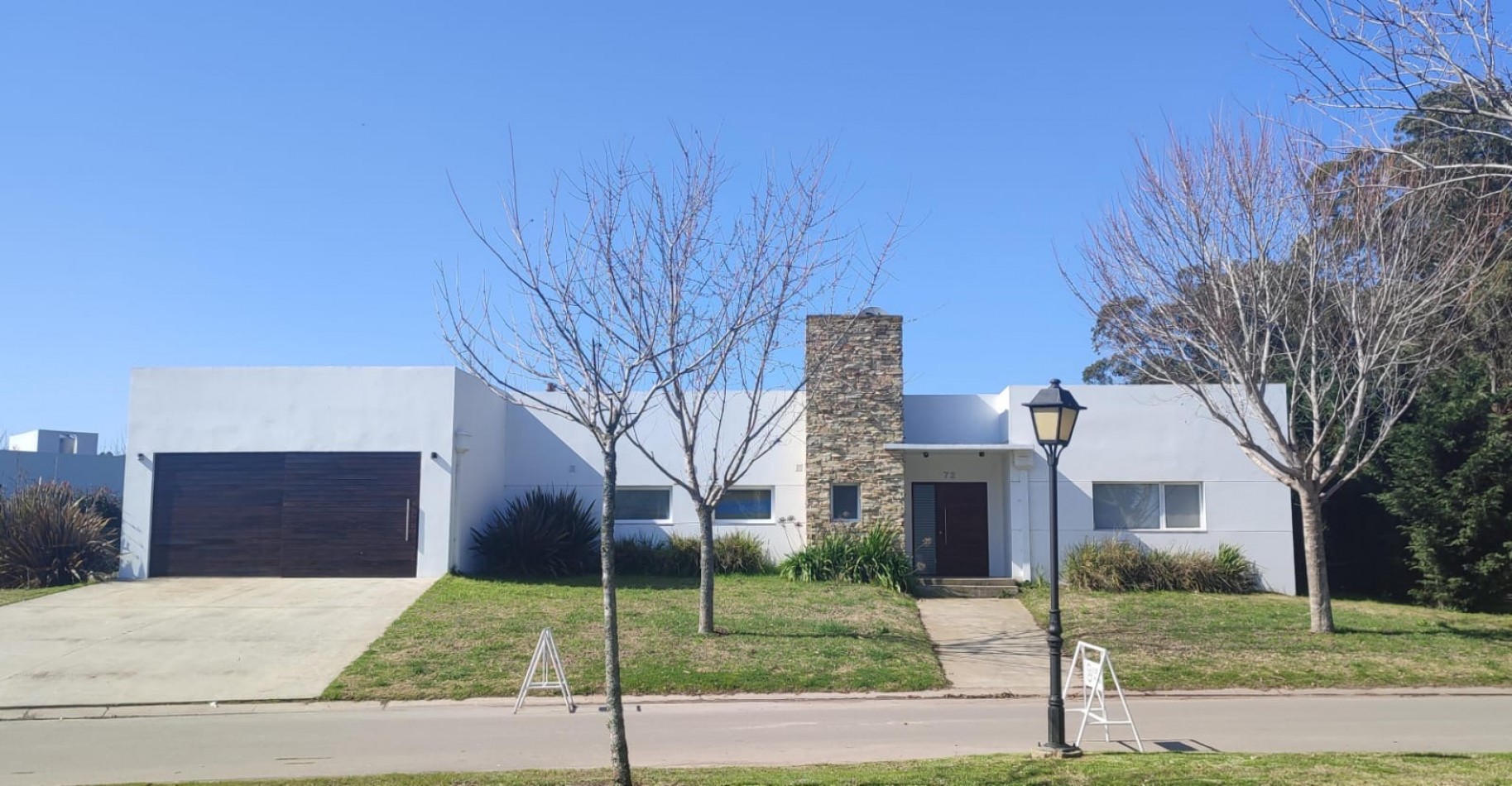 ALQUILER 24 MESES CASA CON PISCINA EN ARENAS DEL SUR