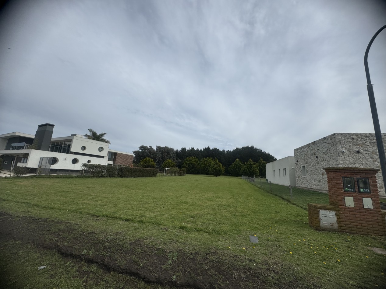 VENTA GRAN LOTE EN EL BARRIO PRIVADO RUMENCO