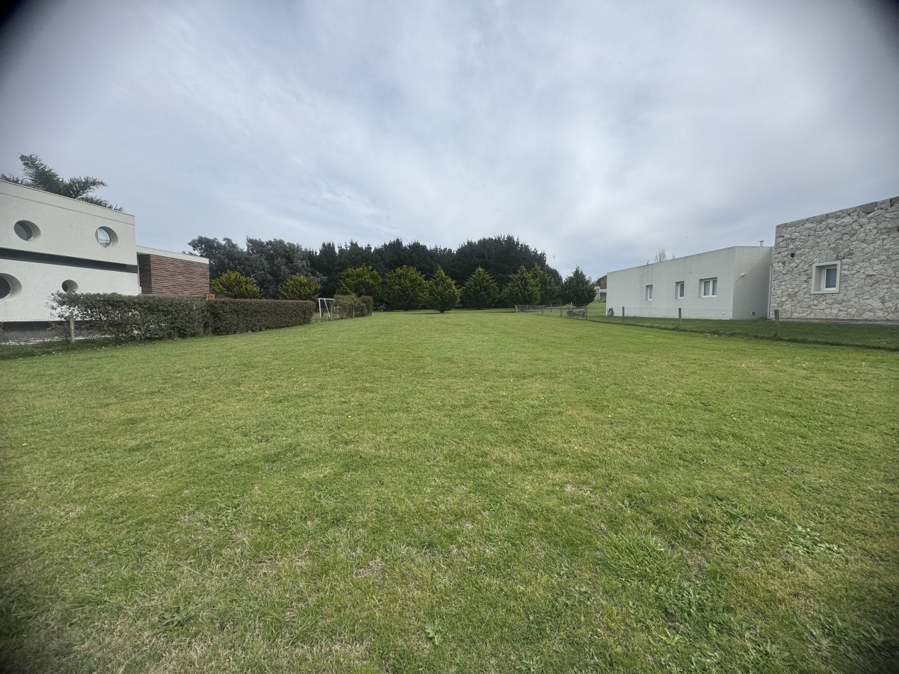 VENTA GRAN LOTE EN EL BARRIO PRIVADO RUMENCO