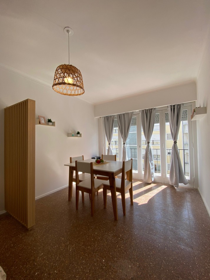 EXCELENTE LOFT DIVISIBLE 28 M2 C BALCON RECICLADO ZONA GUEMES
