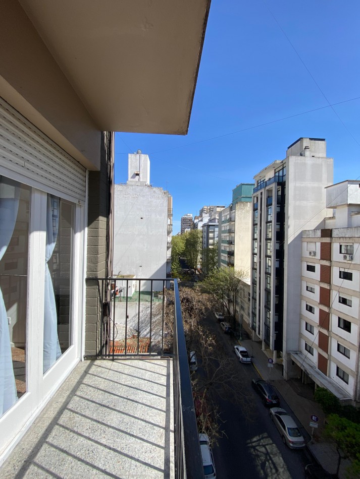 EXCELENTE LOFT DIVISIBLE 28 M2 C BALCON RECICLADO ZONA GUEMES