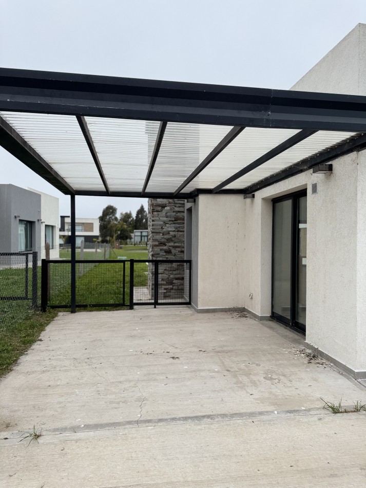 OPORTUNIDAD CASA A ESTRENAR A LA VENTA EN EL BARRIO PRIVADO RUMENCO JOVEN