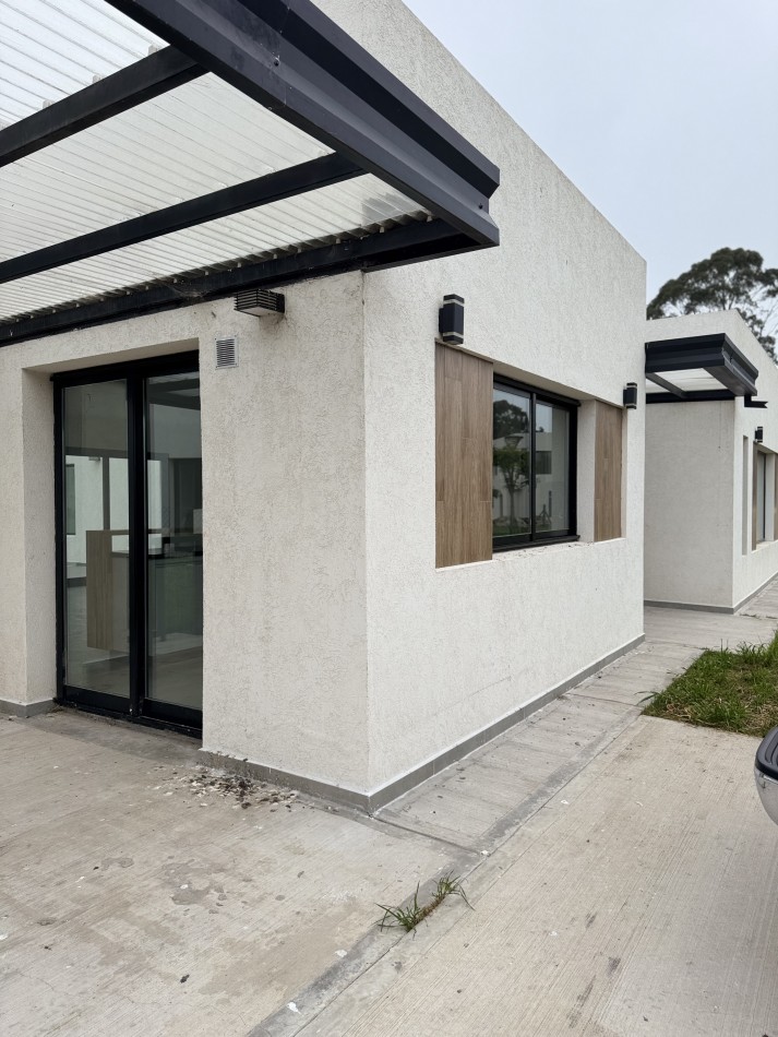 OPORTUNIDAD CASA A ESTRENAR A LA VENTA EN EL BARRIO PRIVADO RUMENCO JOVEN