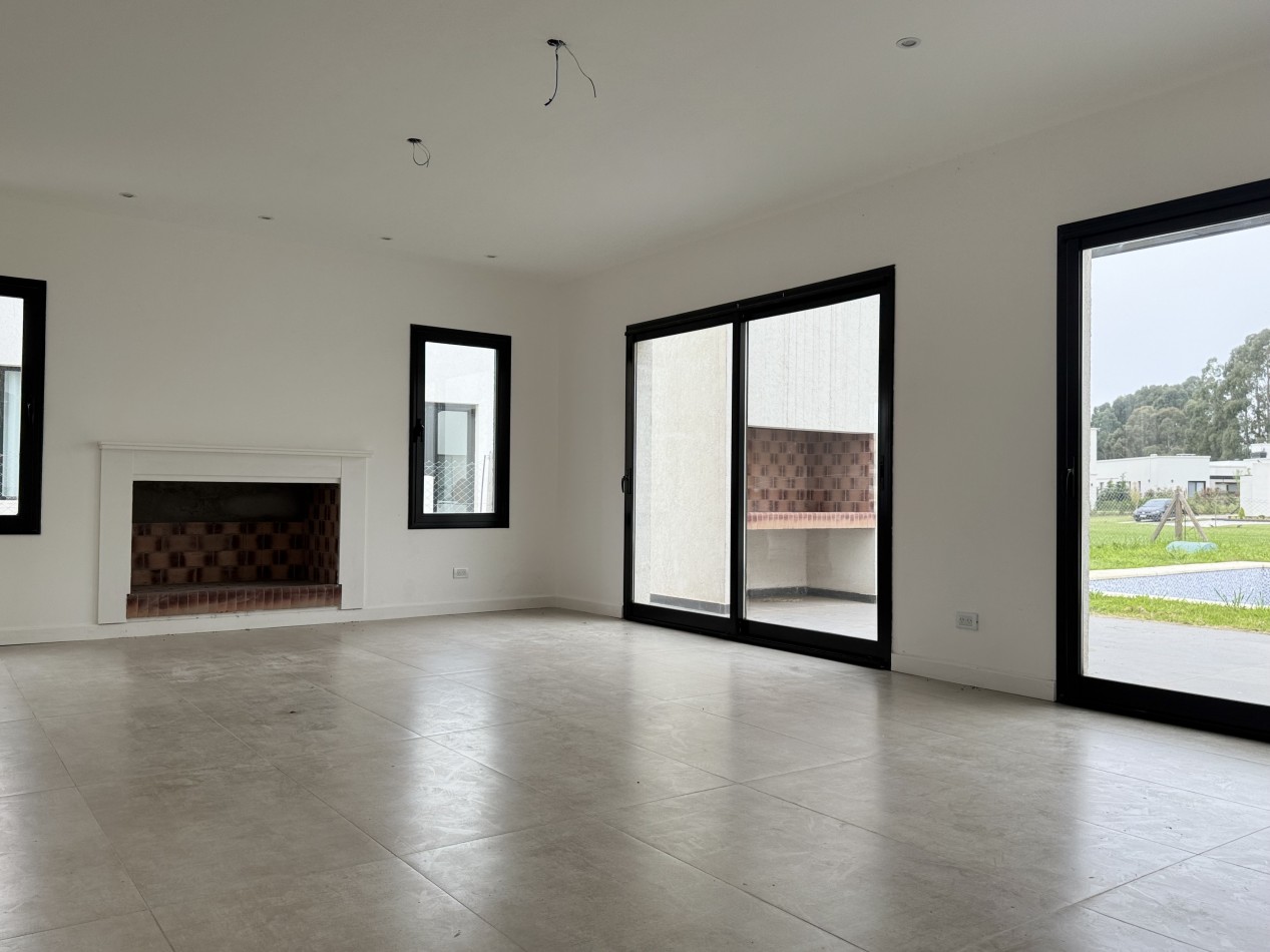 OPORTUNIDAD CASA A ESTRENAR A LA VENTA EN EL BARRIO PRIVADO RUMENCO JOVEN