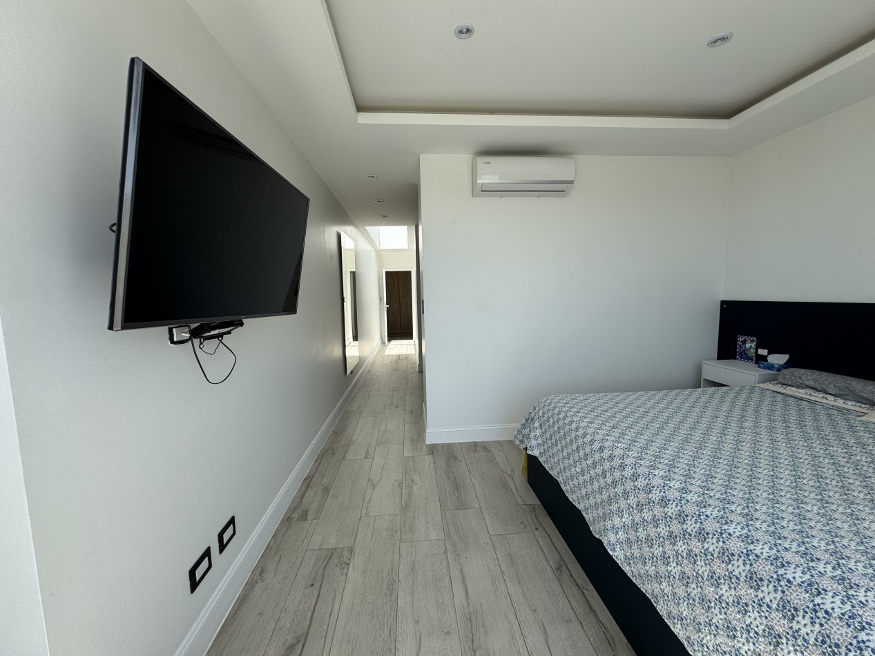 CASA EN VENTA CON PISCINA EN RUMENCO JOVEN