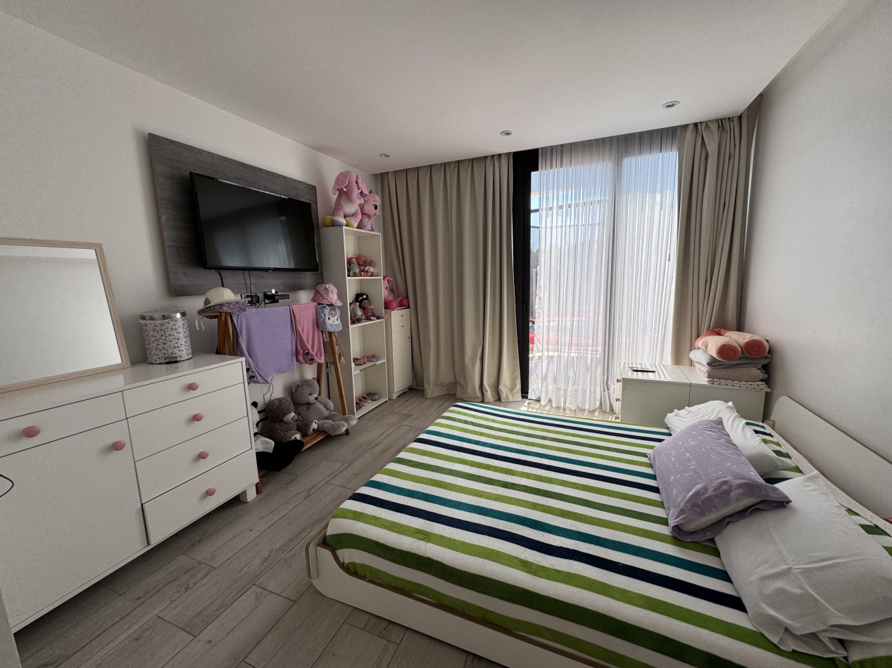 CASA EN VENTA CON PISCINA EN RUMENCO JOVEN