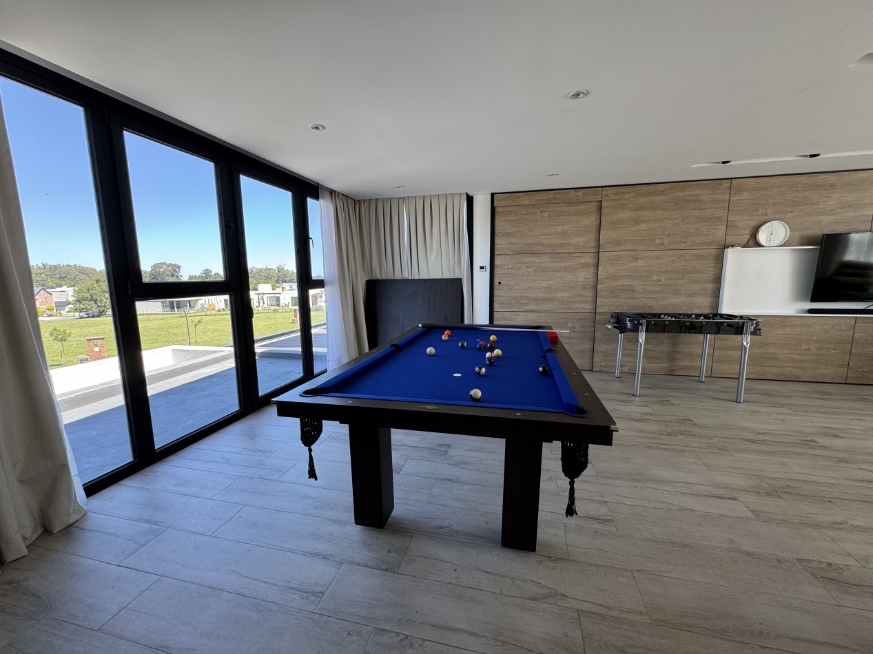 CASA EN VENTA CON PISCINA EN RUMENCO JOVEN