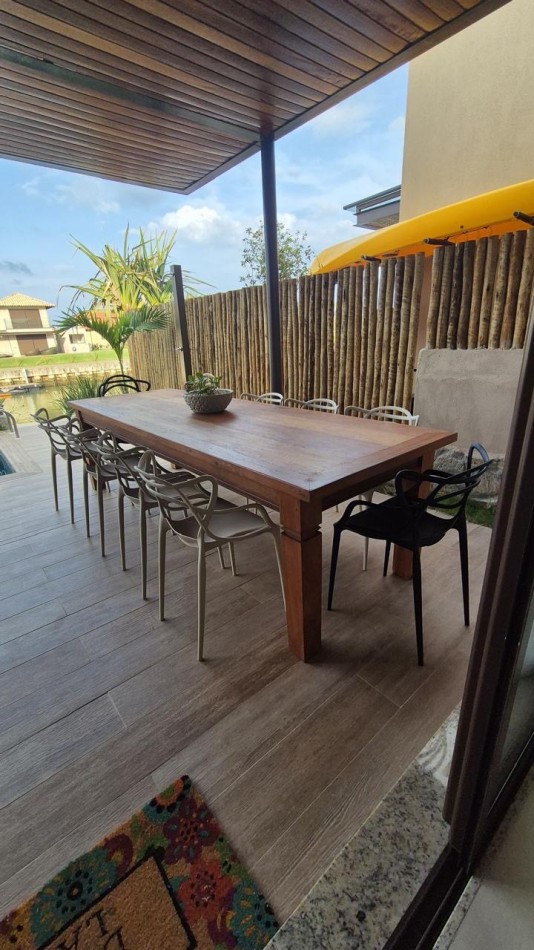CASA EN VENTA Y ALQUILER TEMPORARIO EN BARRIO PRIVADO DE BUZIOS