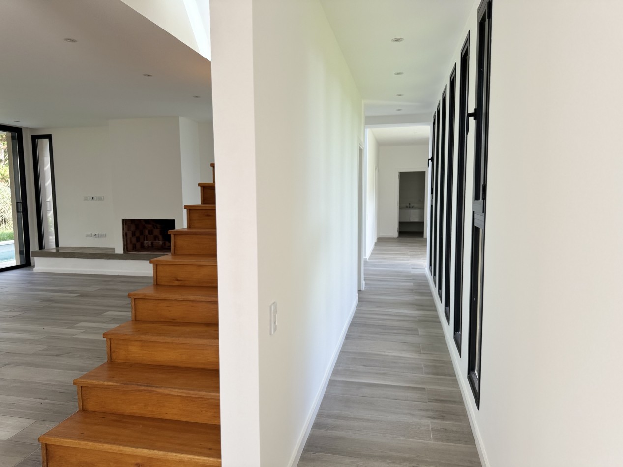 VENTA EN RUMENCO MODERNA CASA 4 AMB CON PISCINA