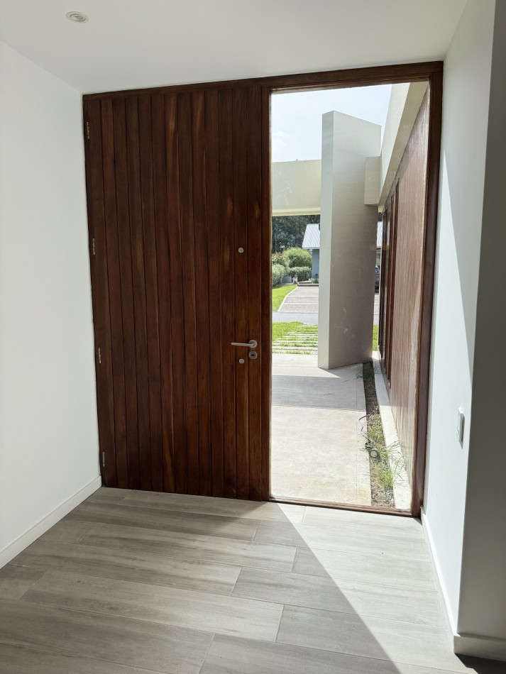 VENTA EN RUMENCO MODERNA CASA 4 AMB CON PISCINA