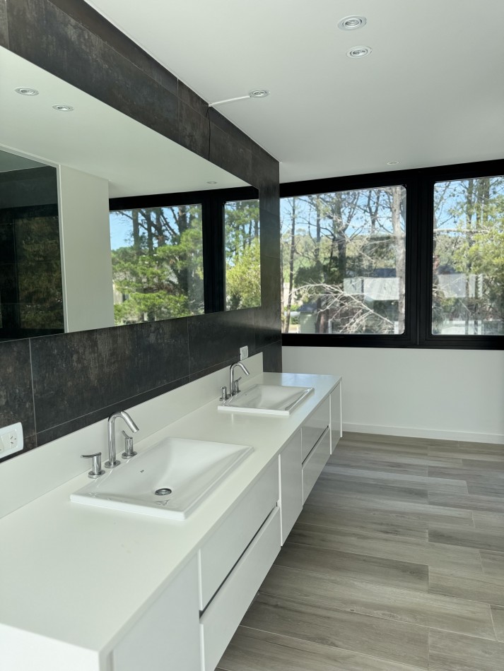 VENTA EN RUMENCO MODERNA CASA 4 AMB CON PISCINA