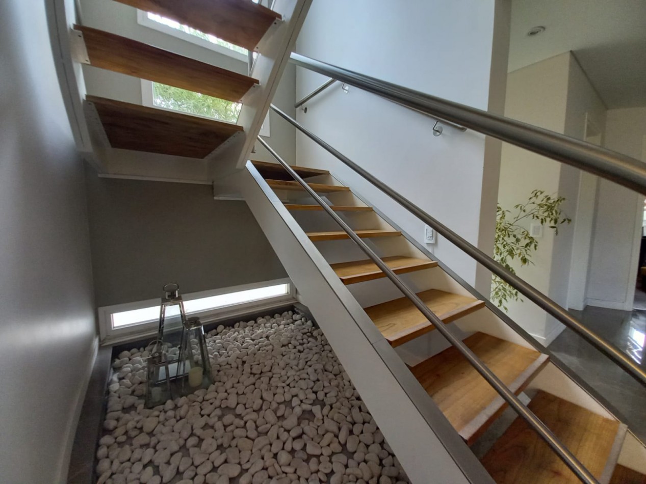 CASA CON PISCINA EN ALQUILER DE MARZO A DICIEMBRE