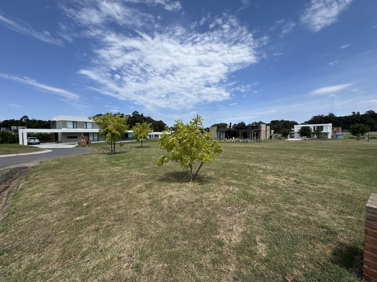 LOTE EN VENTA EN EL BARRIO PRIVADO RUMENCO JOVEN