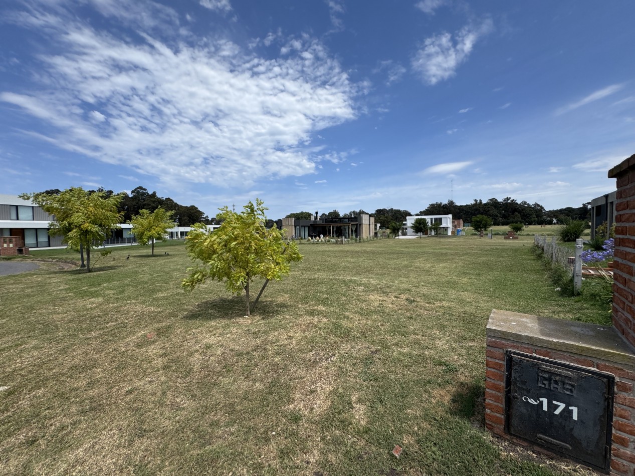 LOTE EN VENTA EN EL BARRIO PRIVADO RUMENCO JOVEN