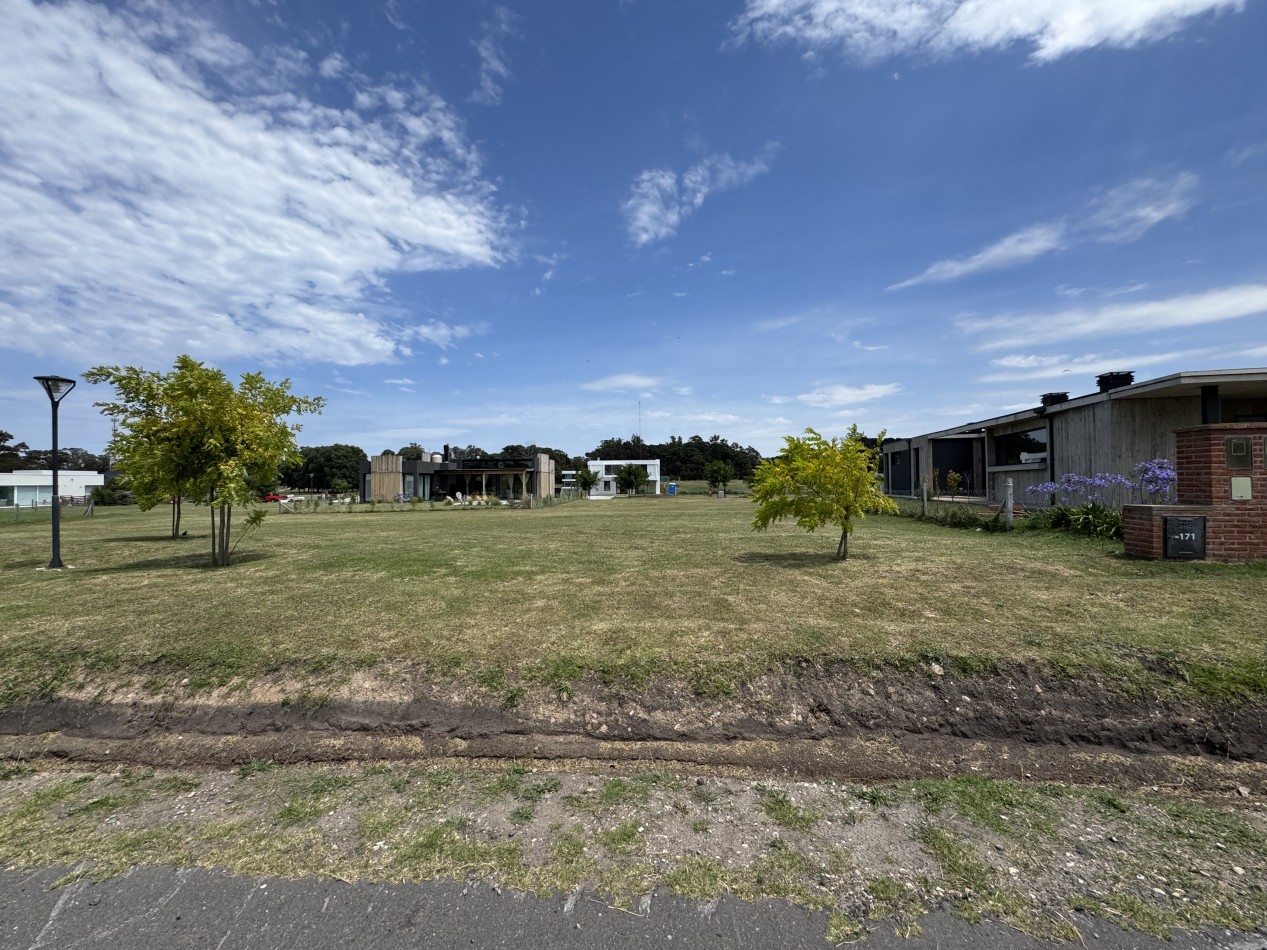 LOTE EN VENTA EN EL BARRIO PRIVADO RUMENCO JOVEN