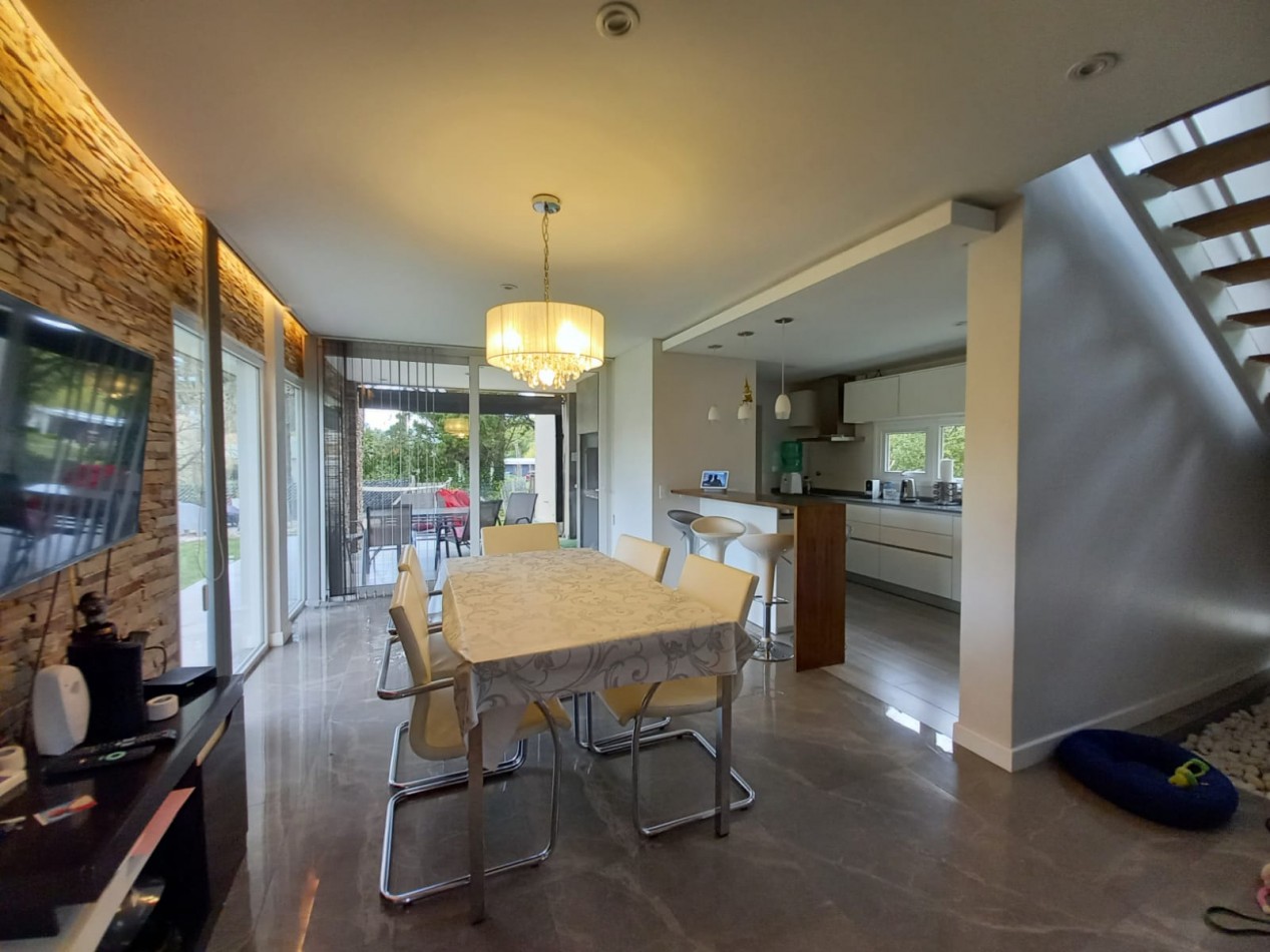 CASA CON PISCINA EN ALQUILER DE MARZO A DICIEMBRE