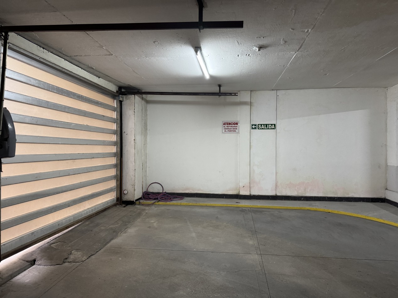 VENTA DEPTO 4 AMBIENTES MAS OFFICE CON BALCON Y COCHERA