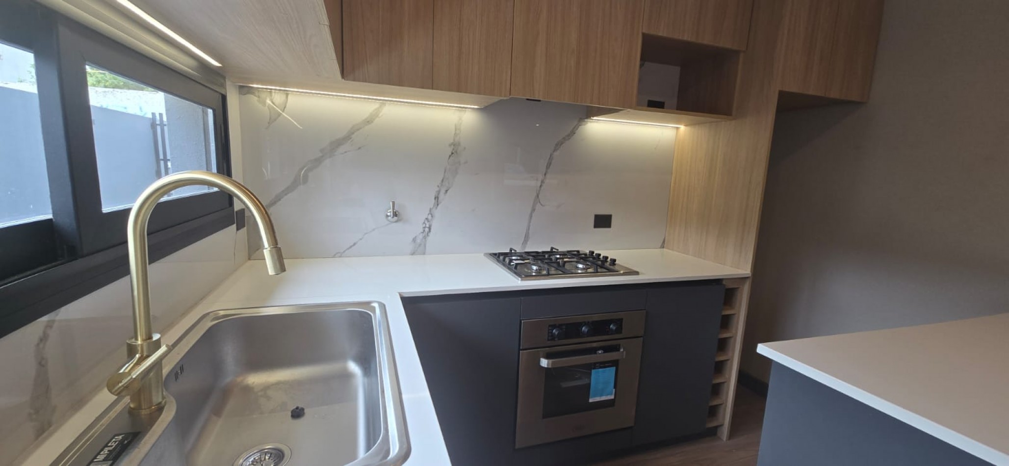 IMPERDIBLE!!! CHALET 3 AMB C GRAN PATIO y PISCINA RECICLADA A NUEVO PARQUE LURO
