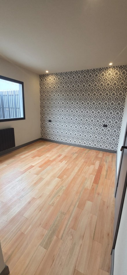 IMPERDIBLE!!! CHALET 3 AMB C GRAN PATIO y PISCINA RECICLADA A NUEVO PARQUE LURO