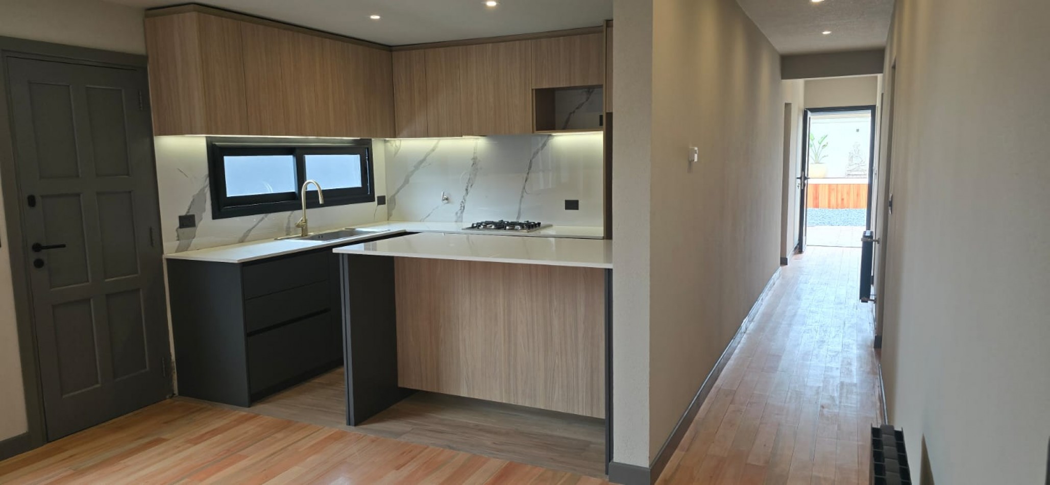 IMPERDIBLE!!! CHALET 3 AMB C GRAN PATIO y PISCINA RECICLADA A NUEVO PARQUE LURO