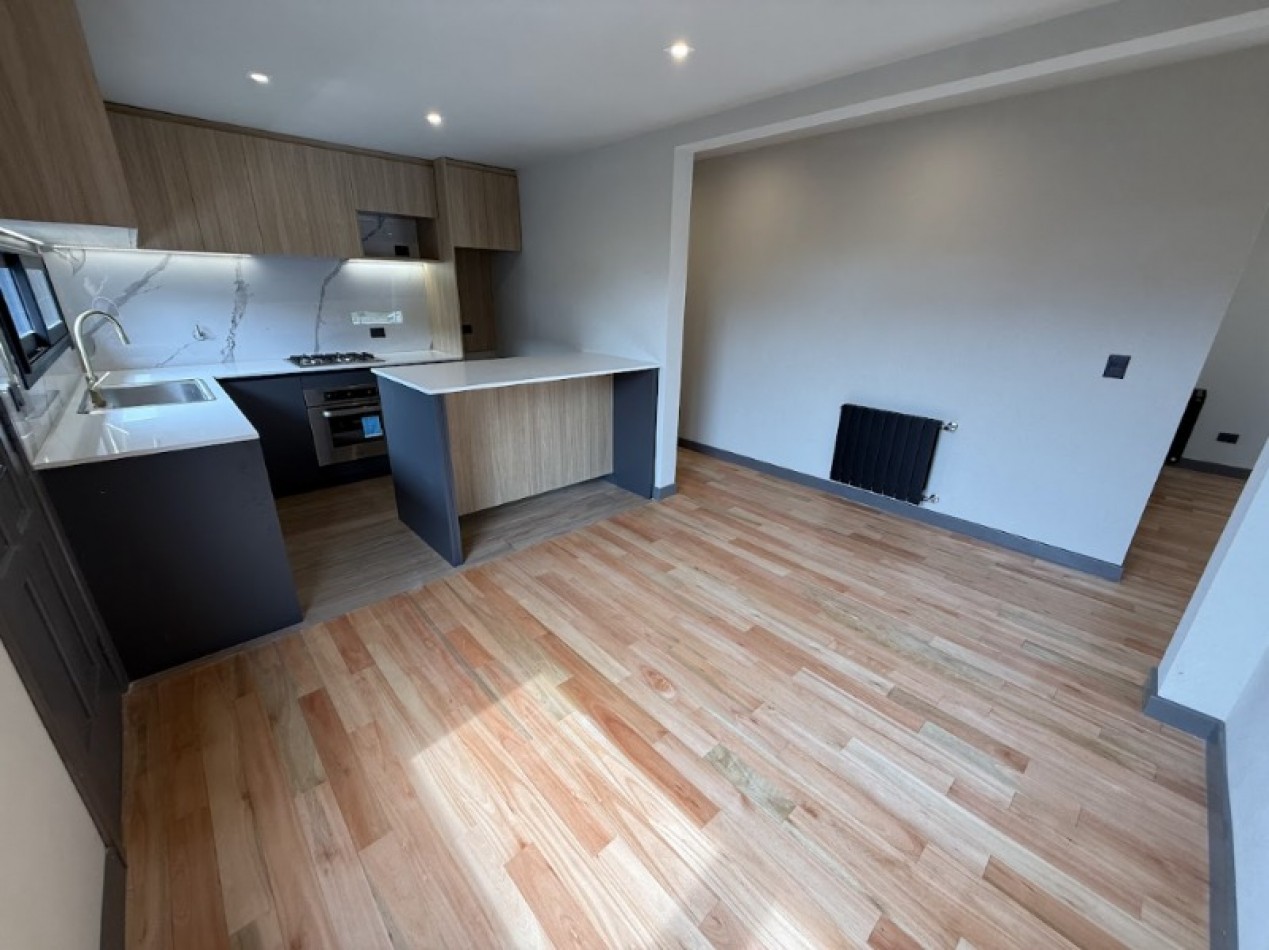 IMPERDIBLE!!! CHALET 3 AMB C GRAN PATIO y PISCINA RECICLADA A NUEVO PARQUE LURO