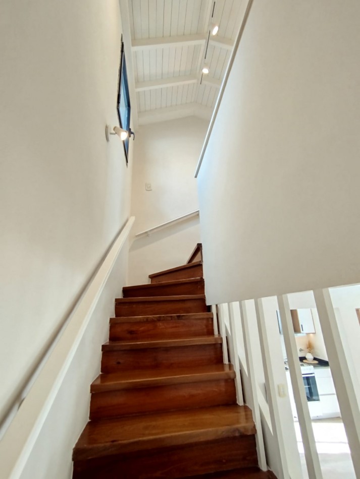 INCREIBLE DUPLEX 4 AMB RECICLADO A NUEVO LA PERLA