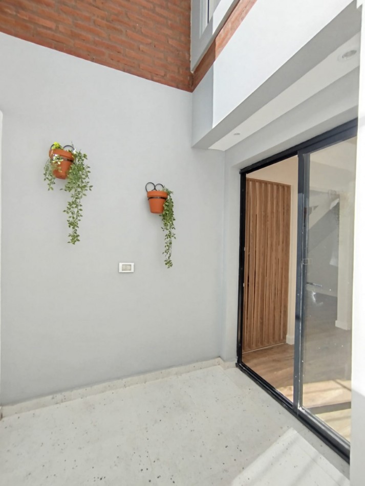 INCREIBLE DUPLEX 4 AMB RECICLADO A NUEVO LA PERLA
