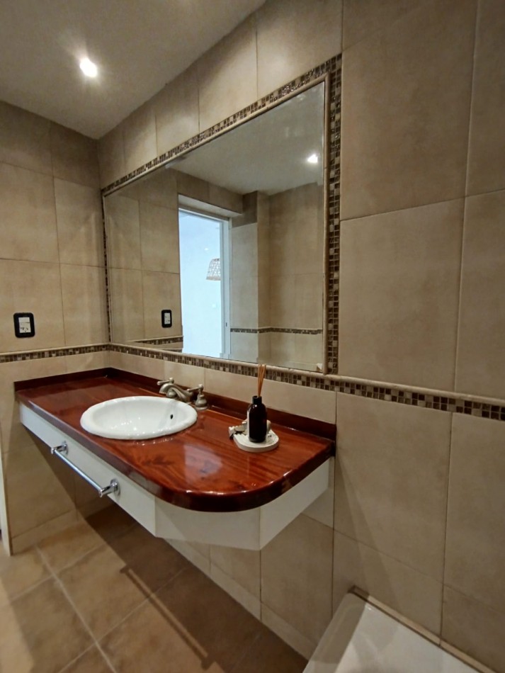 INCREIBLE DUPLEX 4 AMB RECICLADO A NUEVO LA PERLA