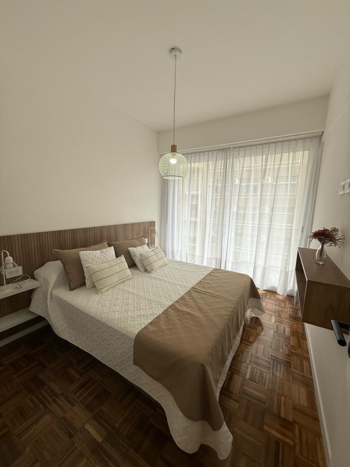 EXCELENTE DEPTO 3 AMB A LA CALLE C BALCON CORRIDO RECICLADO Y CON DECO PLAZA MITRE