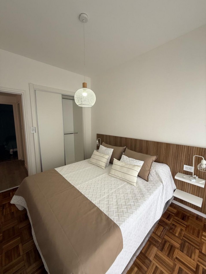 EXCELENTE DEPTO 3 AMB A LA CALLE C BALCON CORRIDO RECICLADO Y CON DECO PLAZA MITRE