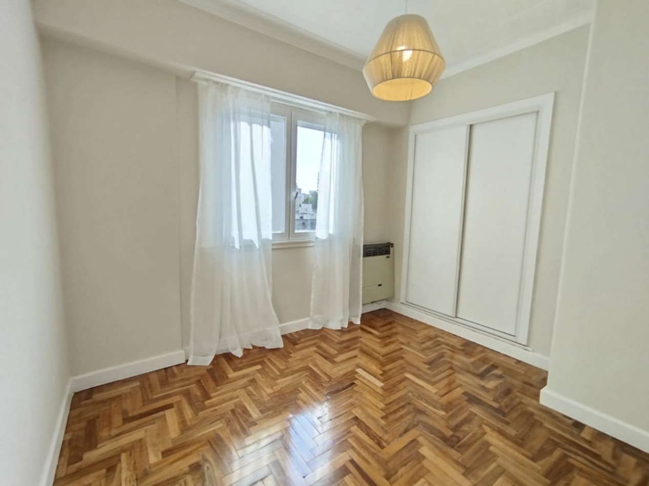 EXCELENTE DEPTO 4 AMB C BALCON Y ESCRITORIO MACROCENTRO
