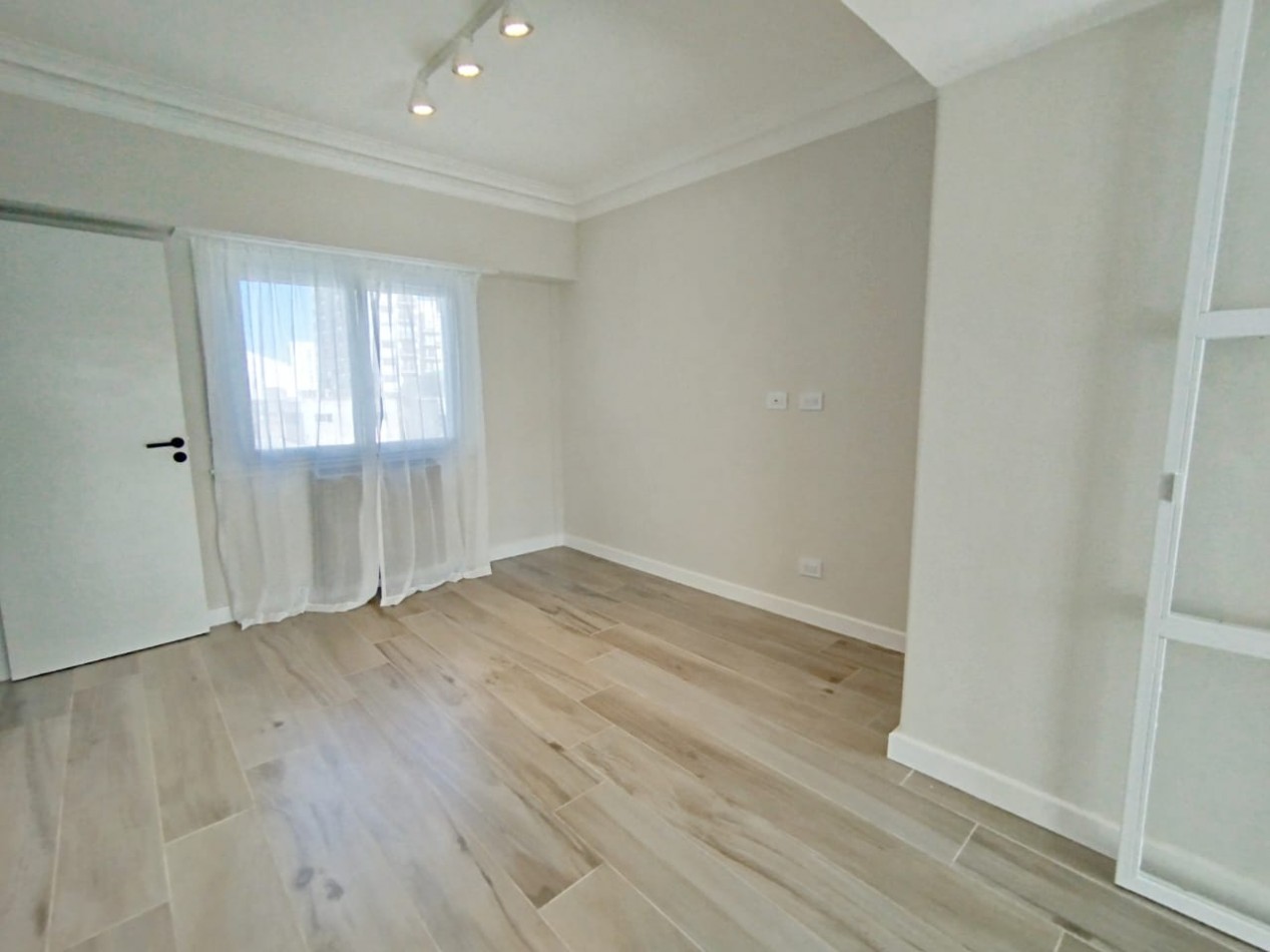 EXCELENTE DEPTO 4 AMB C BALCON Y ESCRITORIO MACROCENTRO