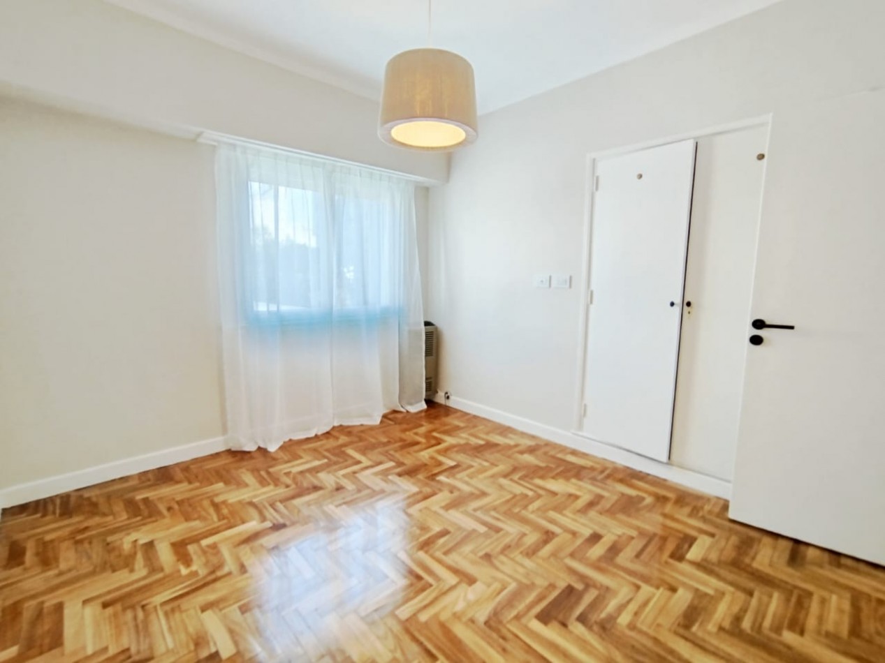 EXCELENTE DEPTO 4 AMB C BALCON Y ESCRITORIO MACROCENTRO
