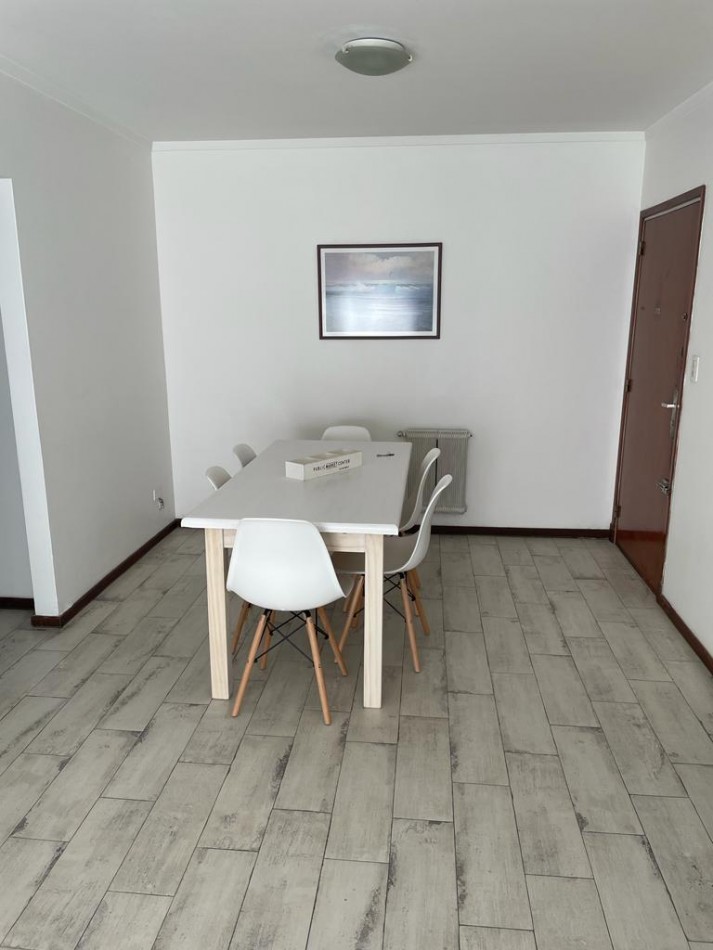 EXCELENTE DEPTO 3 AMB RECICLADO C BALCON Y COCHERA OPCIONAL A 300 MTS DE LA COSTA CENTRO