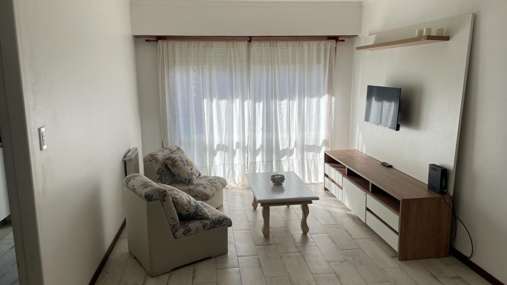 EXCELENTE DEPTO 3 AMB RECICLADO C BALCON Y COCHERA OPCIONAL A 300 MTS DE LA COSTA CENTRO