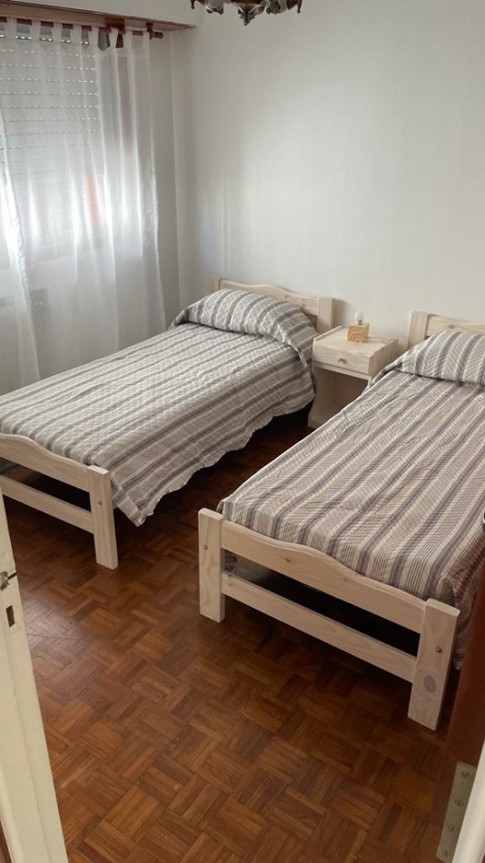 EXCELENTE DEPTO 3 AMB RECICLADO C BALCON Y COCHERA OPCIONAL A 300 MTS DE LA COSTA CENTRO