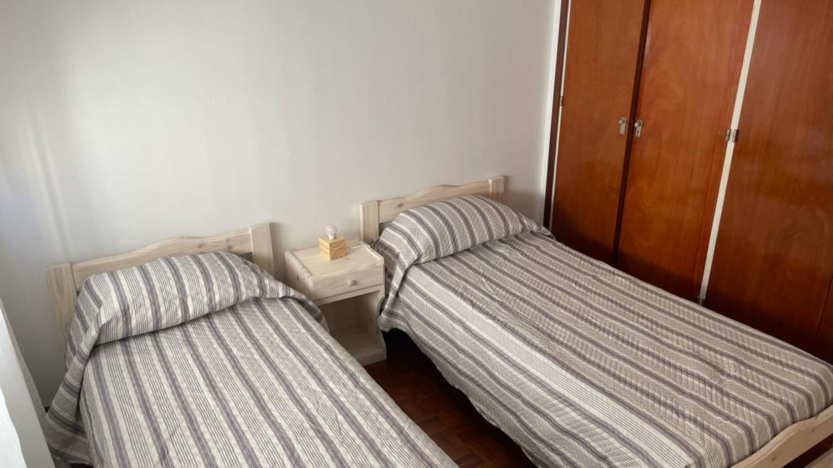 EXCELENTE DEPTO 3 AMB RECICLADO C BALCON Y COCHERA OPCIONAL A 300 MTS DE LA COSTA CENTRO