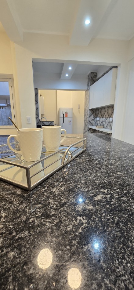 INCREIBLE DEPTO 3 AMB C BALCON ESCRITORIO Y DECO A PASOS DE LA COSTA COLON Y ALSINA TORREON