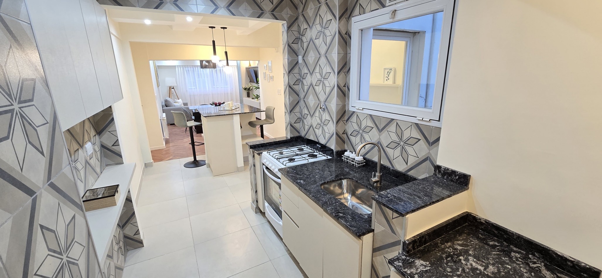 INCREIBLE DEPTO 3 AMB C BALCON ESCRITORIO Y DECO A PASOS DE LA COSTA COLON Y ALSINA TORREON
