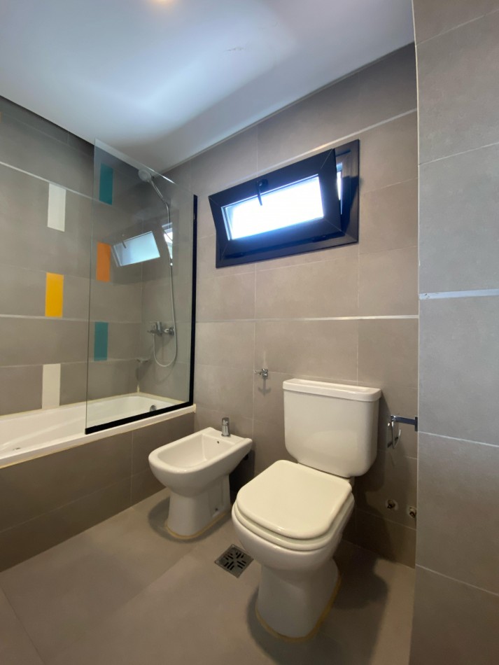 MODERNO DEPTO 3 AMB CON BALCON SALIENTE Y COCHERA AMOBLADO C QUINCHO Y JACUZZI CHAUVIN