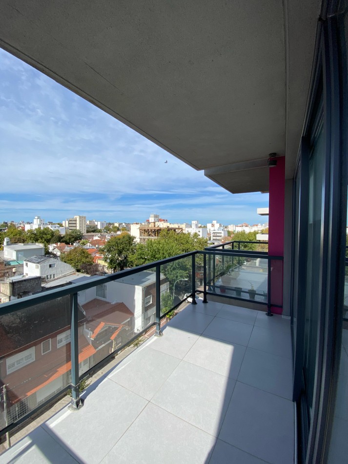 MODERNO DEPTO 3 AMB CON BALCON SALIENTE Y COCHERA AMOBLADO C QUINCHO Y JACUZZI CHAUVIN