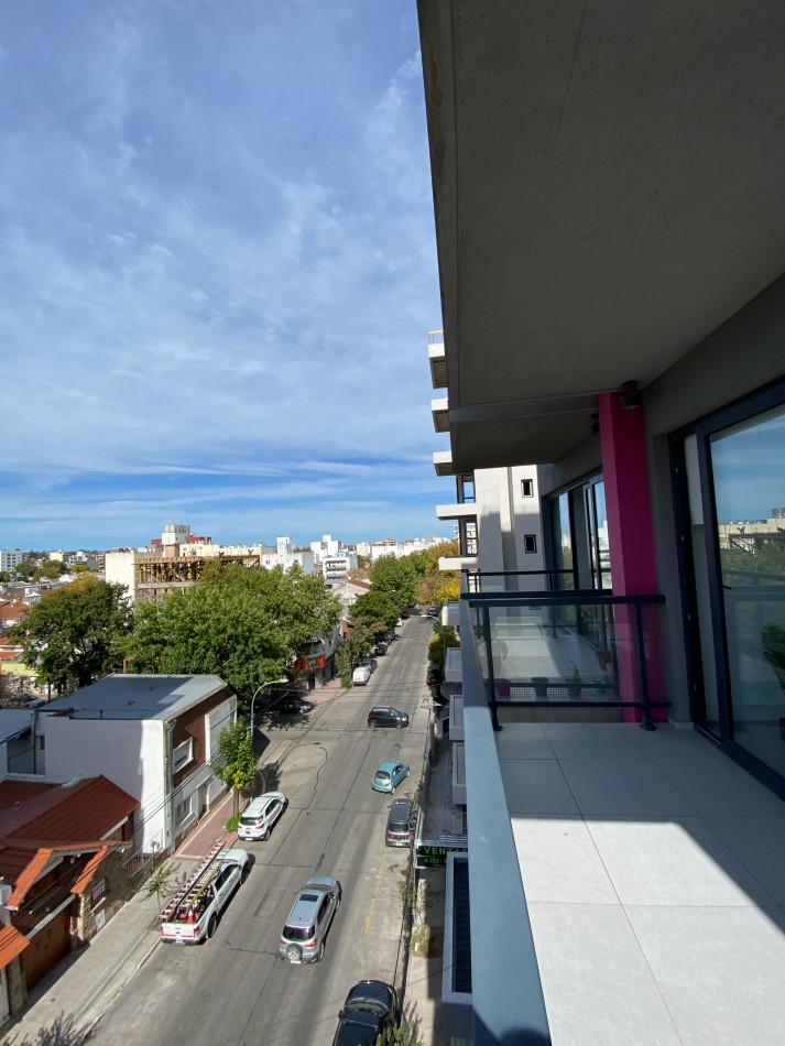 MODERNO DEPTO 3 AMB CON BALCON SALIENTE Y COCHERA AMOBLADO C QUINCHO Y JACUZZI CHAUVIN