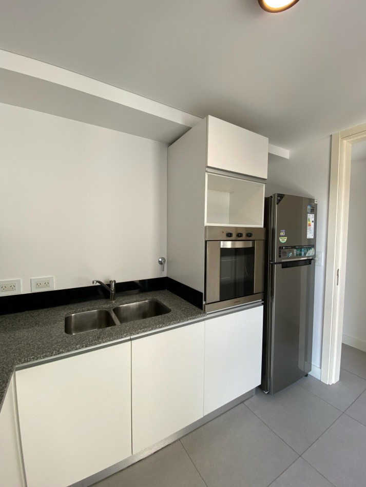 MODERNO DEPTO 3 AMB CON BALCON SALIENTE Y COCHERA AMOBLADO C QUINCHO Y JACUZZI CHAUVIN