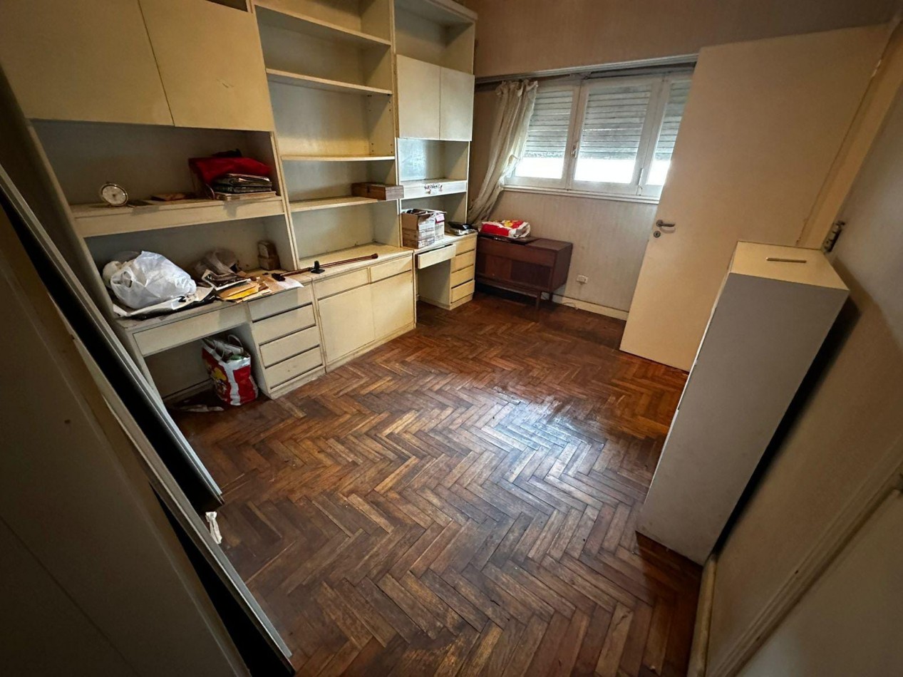 ESPECTACULAR CHALET DE ESTILO A RECICLAR LOTE 10.30x43m STELLA MARIS